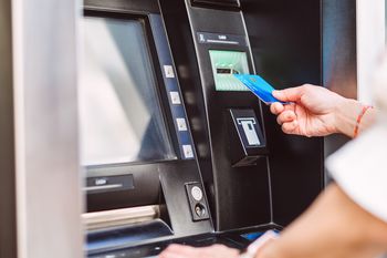 Zastrzeżony PESEL ogranicza wypłatę gotówki. Limit to ok. 14 tys. zł