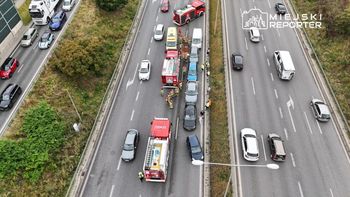 Warszawa: Karambol na trasie S8. Zderzyło się siedem pojazdów, jedna osoba poszkodowana