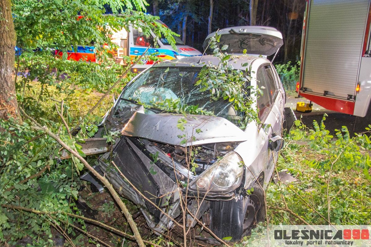 Śmiertelny wypadek pod Oleśnicą. Nie żyje młoda kobieta