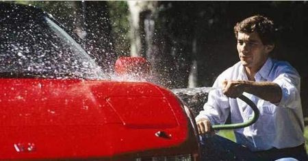 Wyjątkowa Honda NSX trafiła na sprzedaż. Należała do ikony Formuły 1