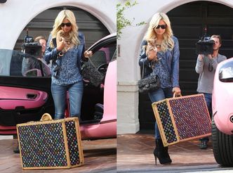 Kto kupił walizkę Louis Vuitton? (FOTO)
