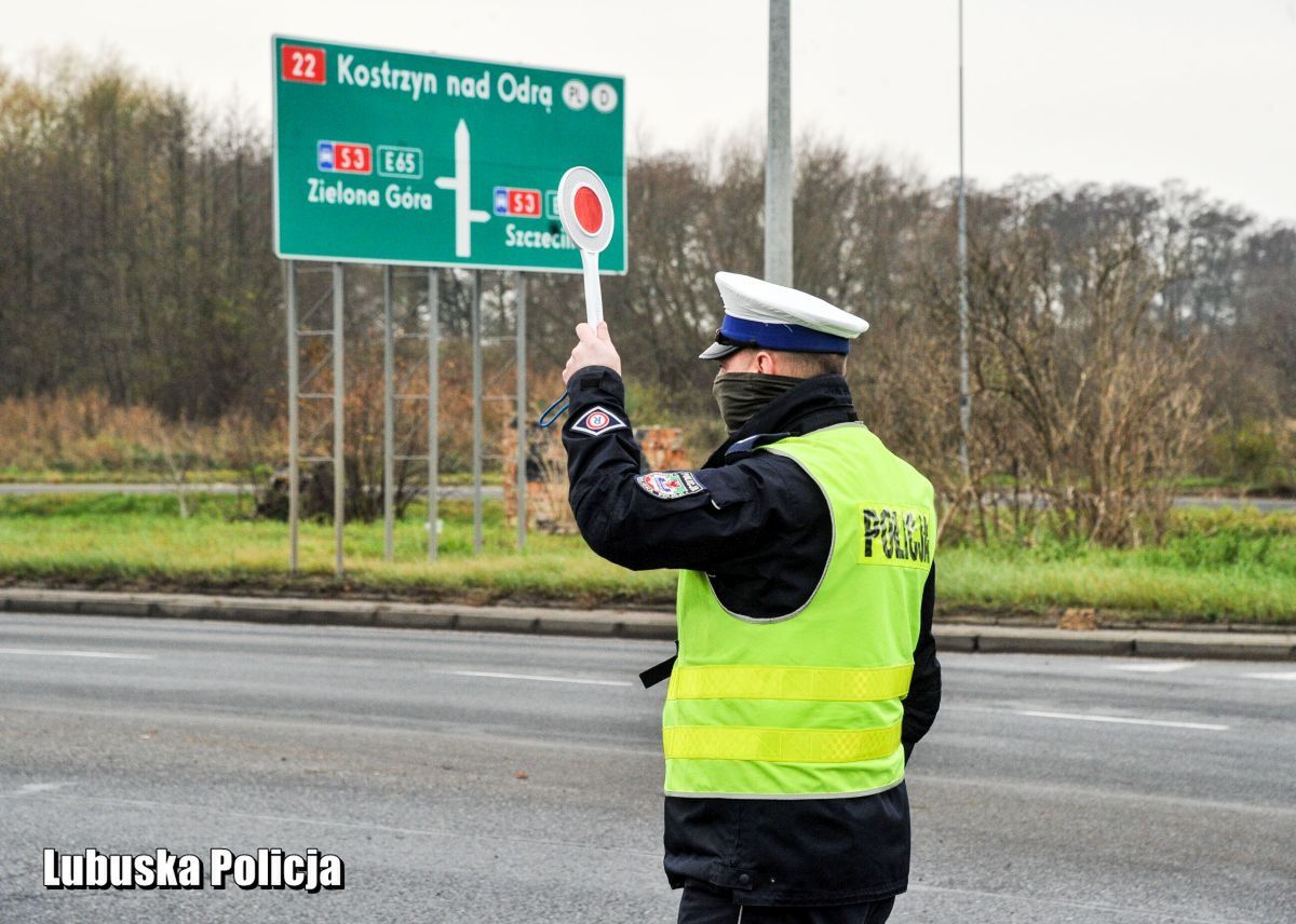 1000 zł mandatu za wyprzedzanie na skrzyżowaniu. Są dwa wyjątki