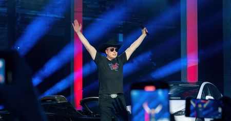 Elon Musk przejmuje Twittera. Miliarder dostał ostrzeżenie z Brukseli