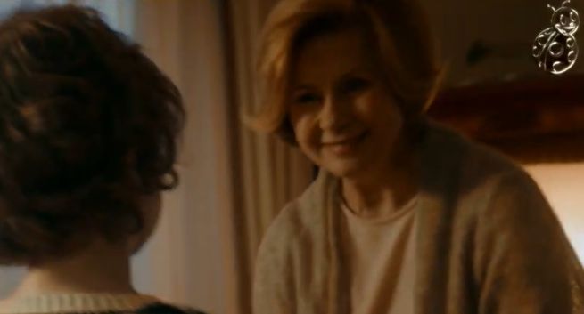 Biedronka promuje słodycze i kawę na Dzień Babci i Dziadka (wideo)