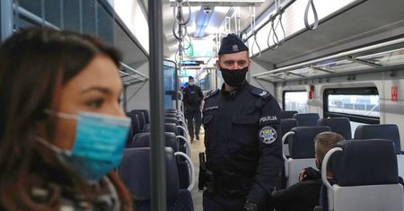 Sypią się mandaty za brak maseczek. Kilka tysięcy dziennie