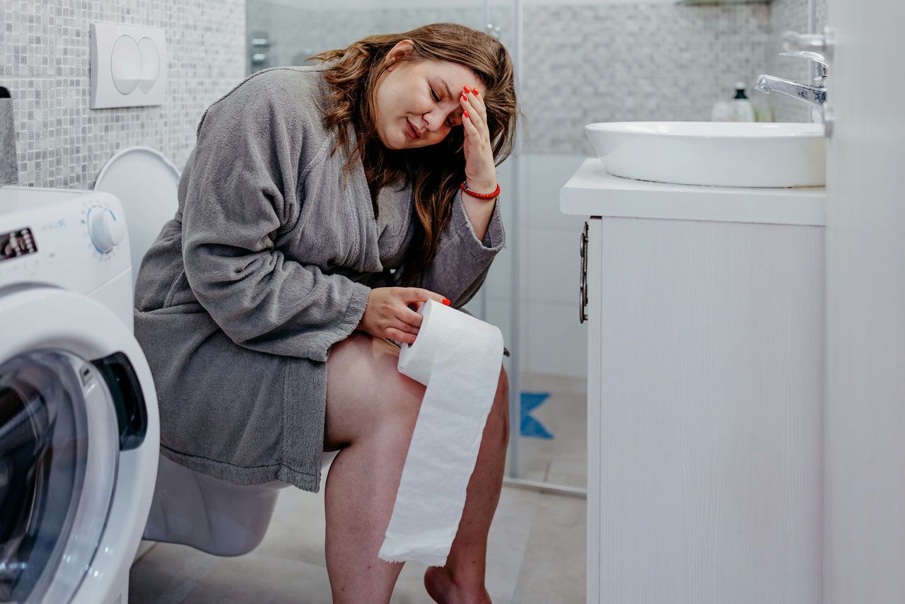 Mocz się pieni? Biegiem na badania, to groźny objaw