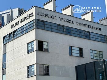 Atak tępym narzędziem na pracownika uczelni. Jedna osoba w szpitalu