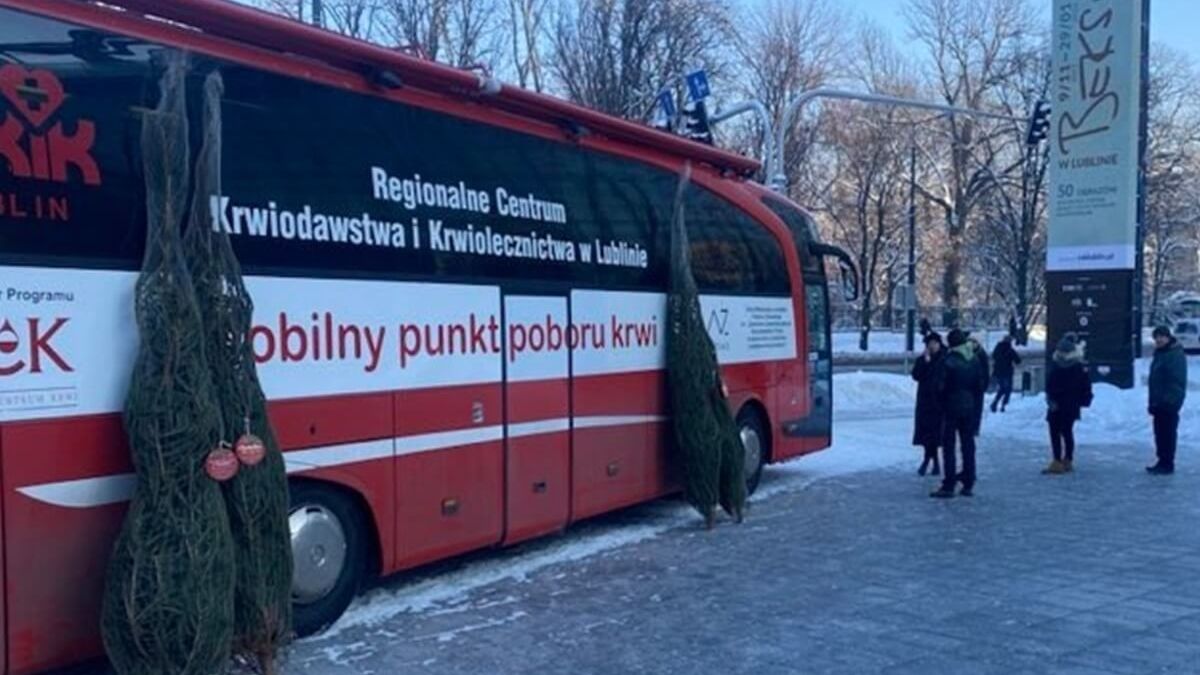 Akcja „Choinka za życie” przed CSK w Lublinie