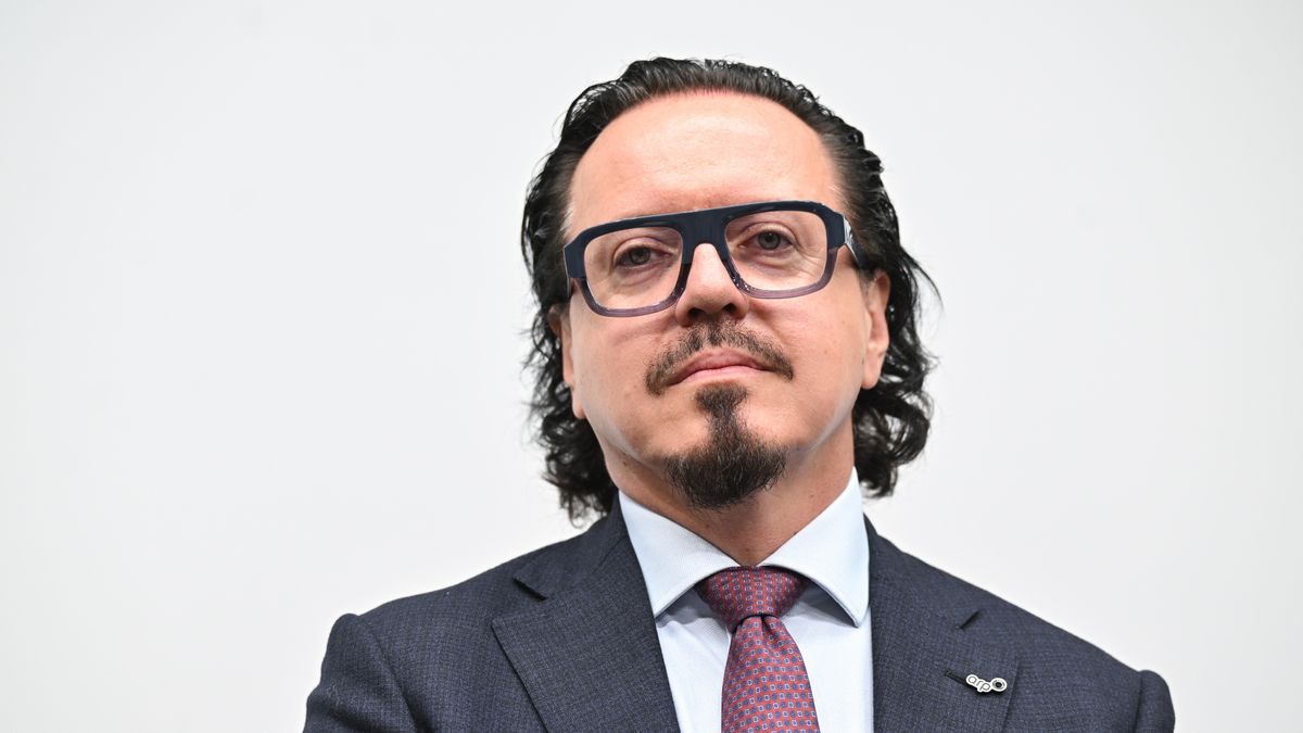 Minister aktywów państwowych Wojciech Balczun z zadwoleniem przy