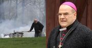 Ksiądz POTĘPIA Cezarego Żaka za palenie śmieci na działce: "Piąte przykazanie mówi: NIE ZABIJAJ"