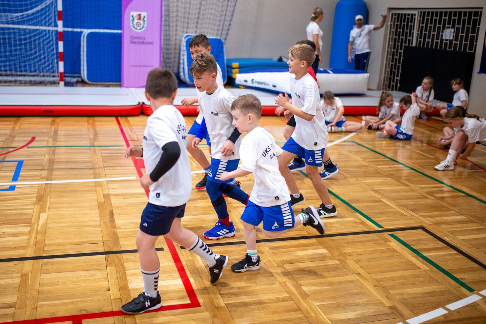 Turniej Mini Handball Cup w szkole Bierkowie.