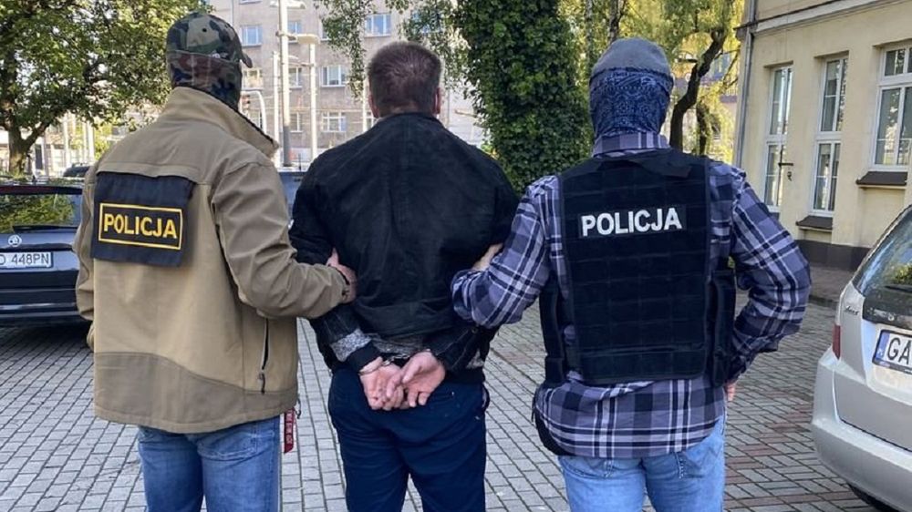 Pedofil uwiódł 13-latkę przez internet 