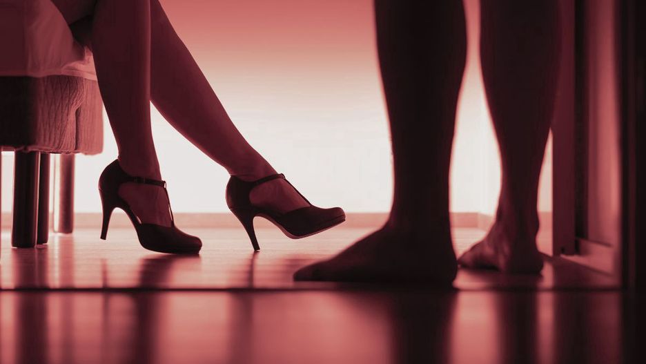Seksting może być formą filtru lub nietypową grą wstępną. Ale co z konsekwencjami?