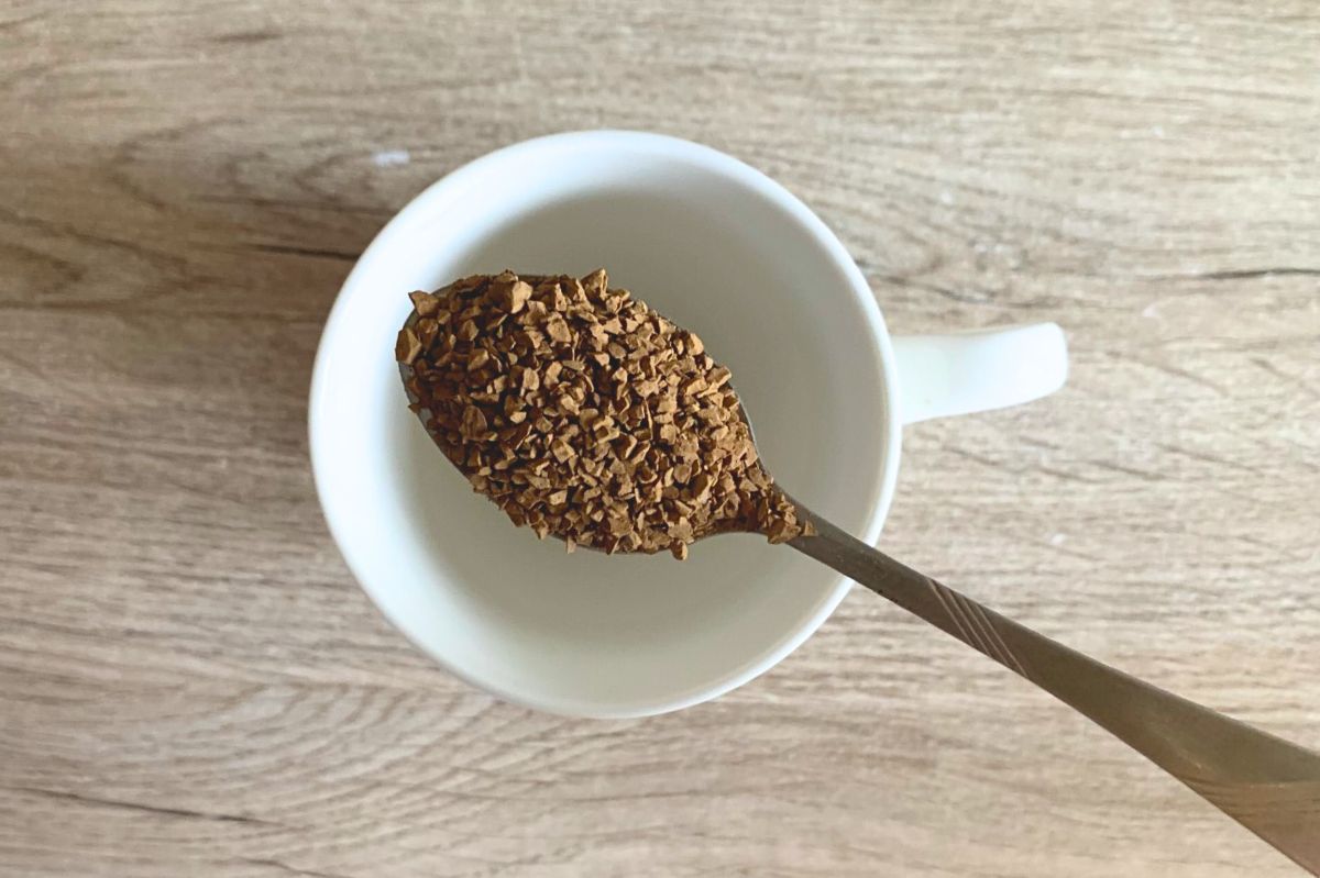 Czy kawa rozpuszczalna jest zdrowsza od sypanej?