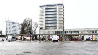 Odkupią ruinę za miliony. Mieszkańcy czekają na koniec sagi dworcowej