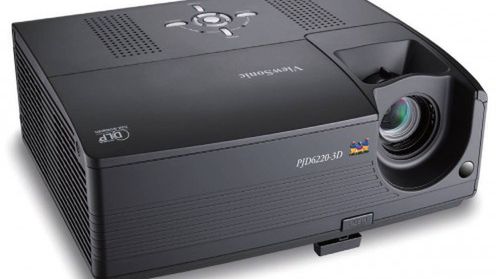 Trzy razy projektor 3D 1