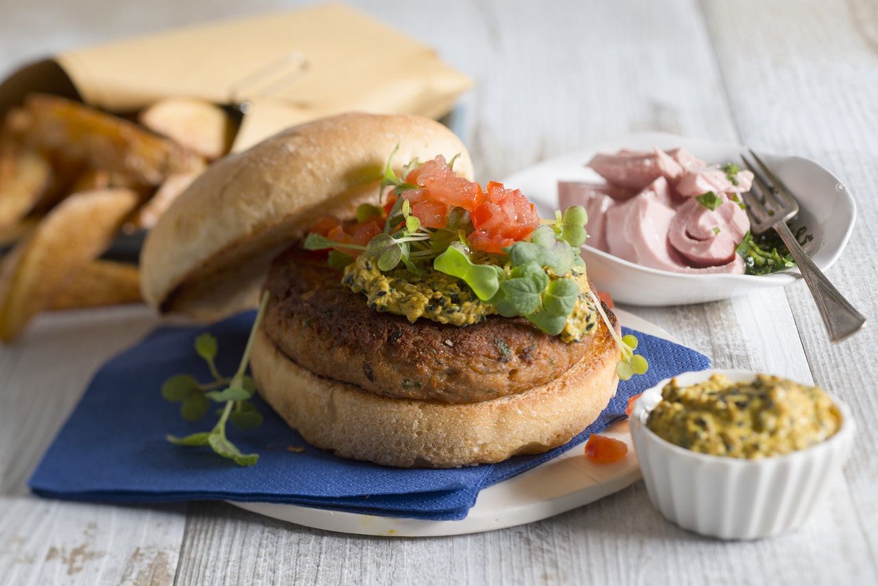 Rybne burgery polecają się na kolację. Pycha!