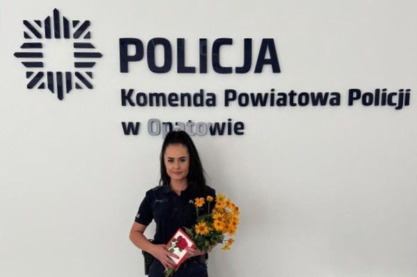Opatów: Seniorka podziękowała policjantce