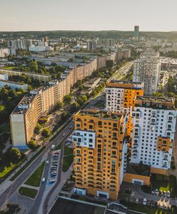 Najdłuższy budynek w Polsce. Wielu mieszkańców nie zna się nawet z widzenia