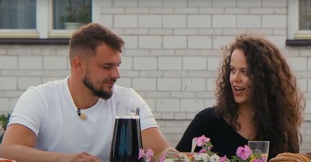Sara z "Rolnik szuka żony" w powabnej sukni. "Artur niech patrzy, co stracił"