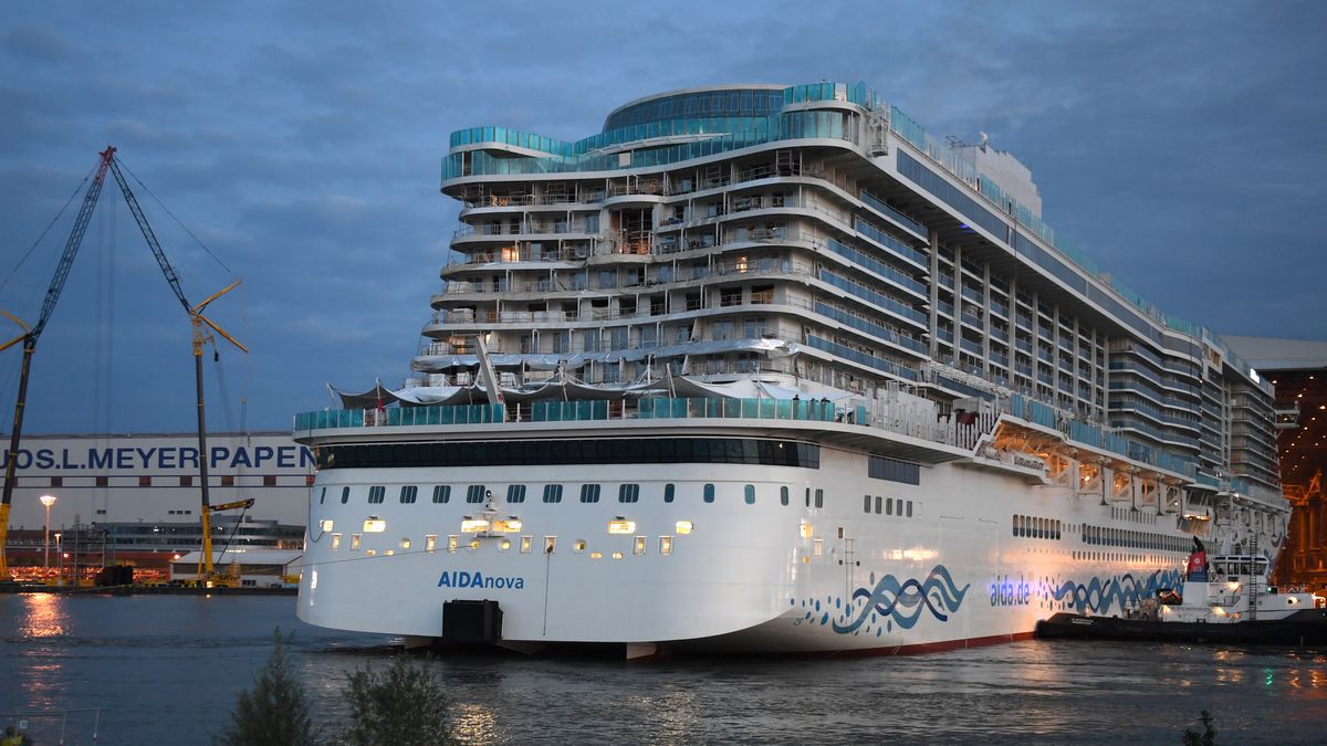 Na zdjęciu wycieczkowiec AIDAnova wybudowany w niemieckiej stoczni Meyer Werft