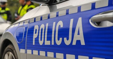 Uciekał przed policją. Tragiczny finał. Kierowca nie żyje