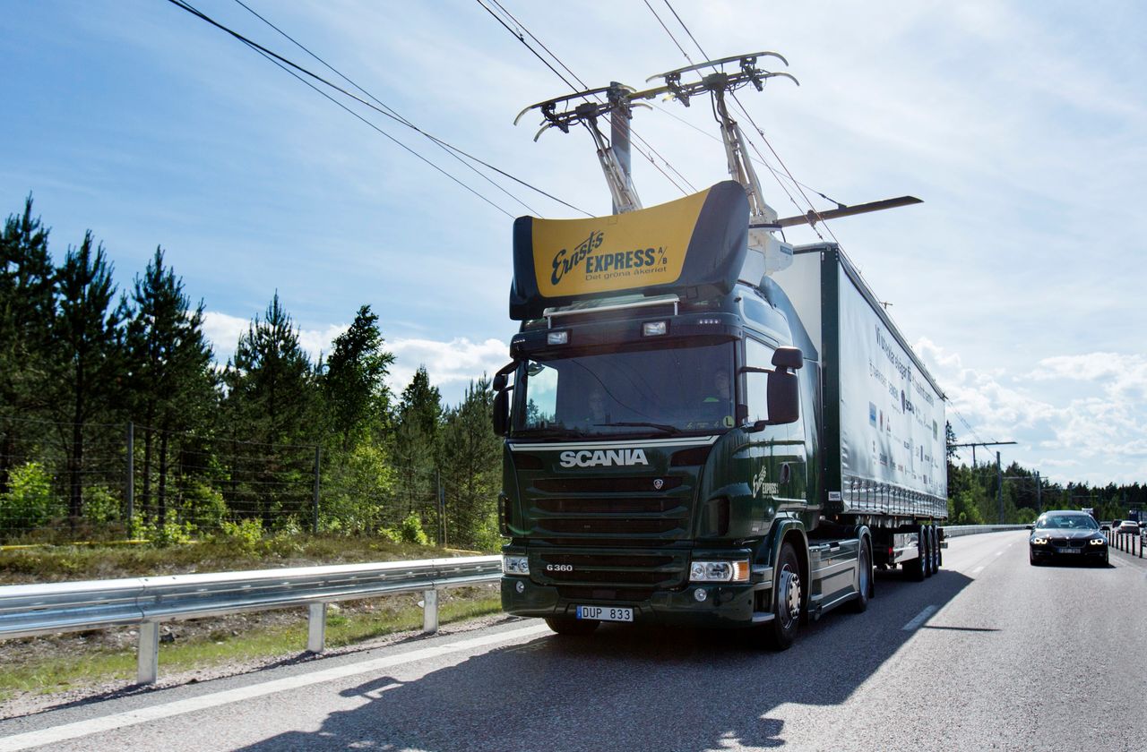 Scania otworzyła pierwszą, elektryczną drogę dla ciężarówek