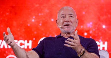 Jeff Bezos wchodzi w udziały Liverpoolu. Dopinają transakcję