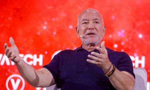 Jeff Bezos wchodzi w udziały Liverpoolu. Dopinają transakcję