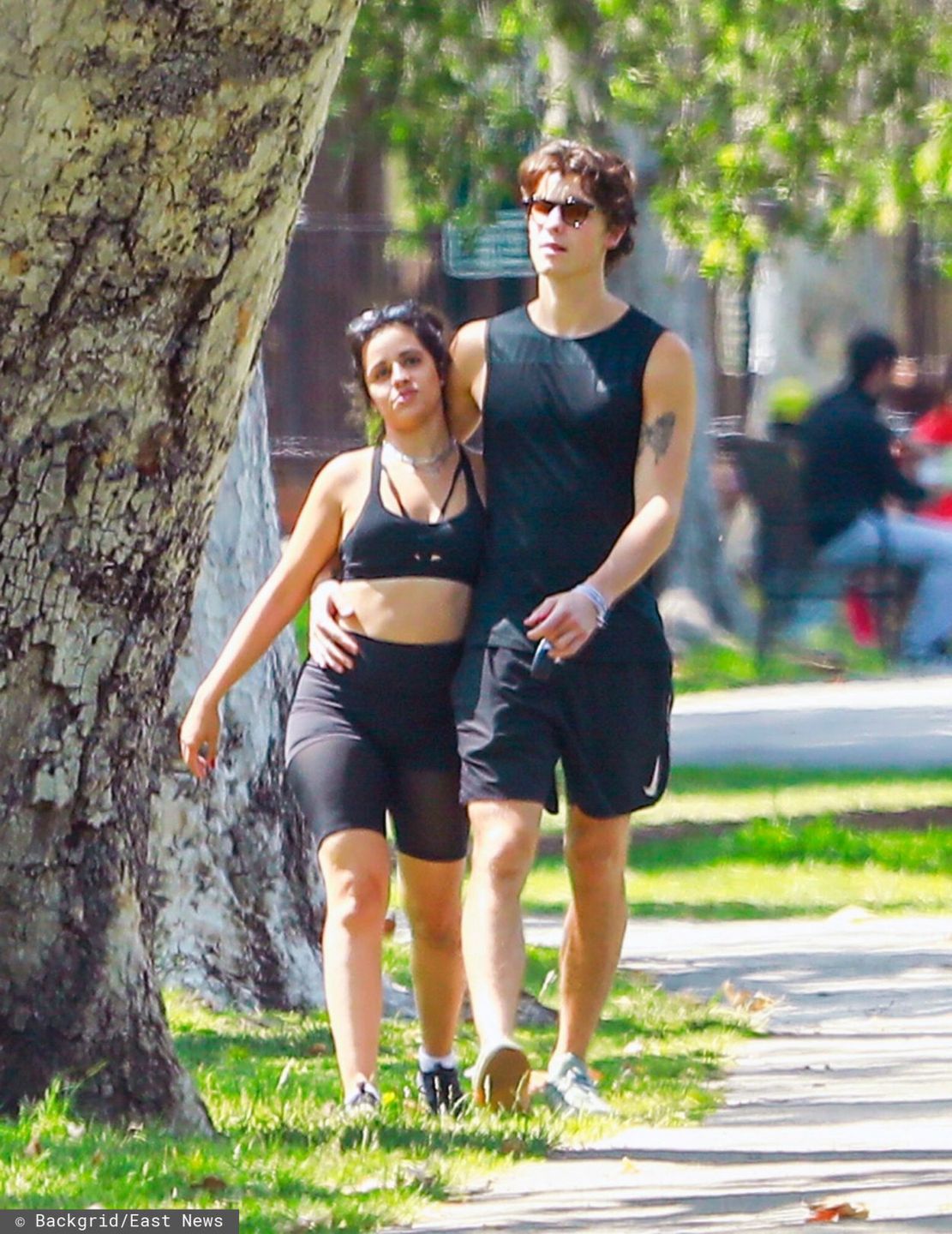 Shawn Mendes karmi Camilę Cabello owocami po wspólnym treningu