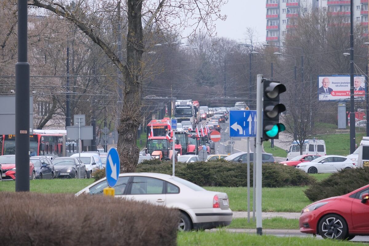 Rolnicy na zakończenie protestu wjechali do centrum Lublina