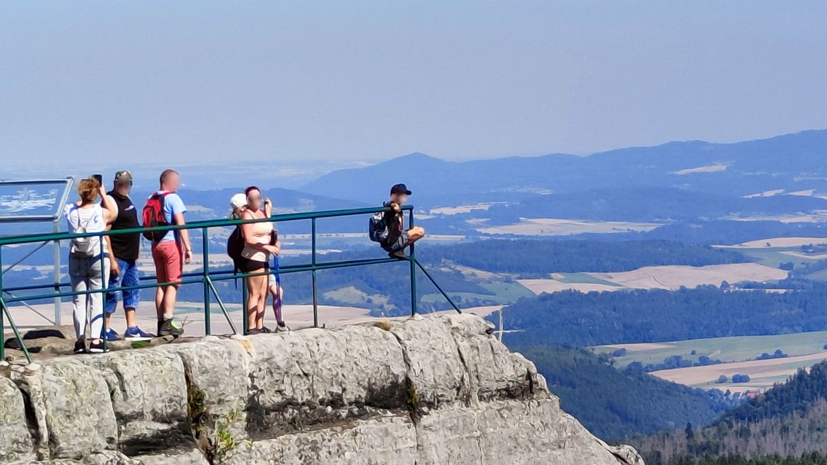 Kobieta chciała na zdjęciu uwiecznić wyprawę z dzieckiem
