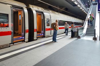 "Dość tego". Niemcy wprowadzają restrykcyjny zakaz na dworcach