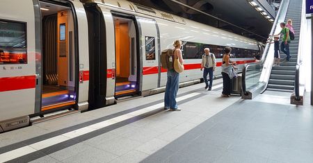 "Dość tego". Niemcy wprowadzają restrykcyjny zakaz na dworcach