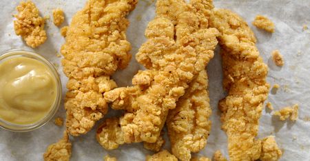 Nuggetsy bez kurczaka. Główny składnik jest smaczniejszy od mięsa