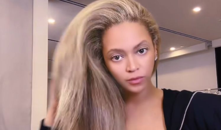 Tak wygląda Beyoncé w naturalnych włosach