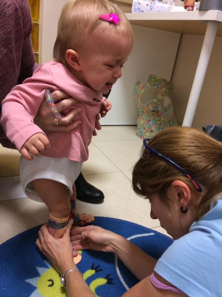 Zosia urodziła się z poważną deformacją stópek