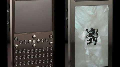 Mobiado Grand 350PRL z QWERTY 1