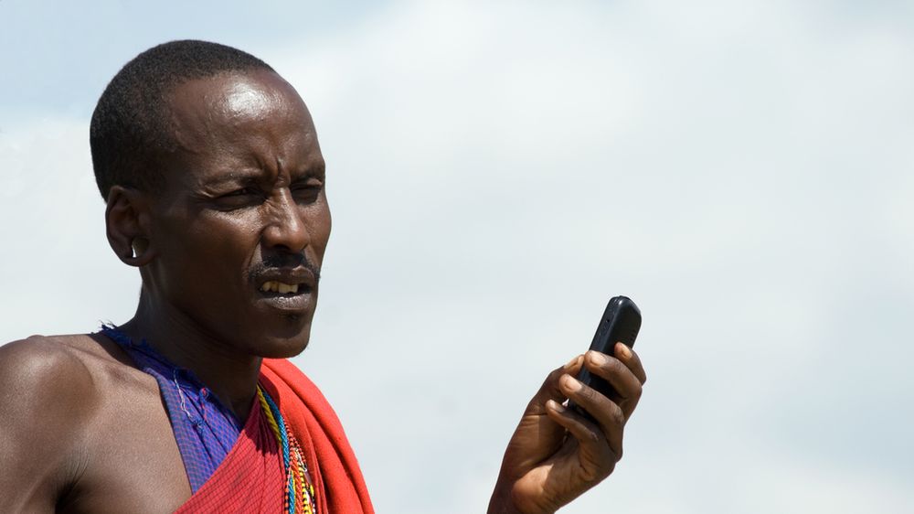 Internet bez internetu, czyli niesamowite wykorzystanie komórek w Afryce [wideo] 1