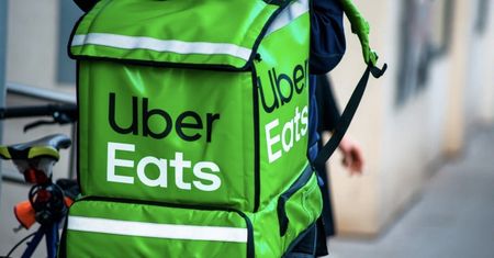 Uber Eats i Glovo na celowniku UOKiK. Chodzi o nieprawidłowości przy rabatach i zwrotach