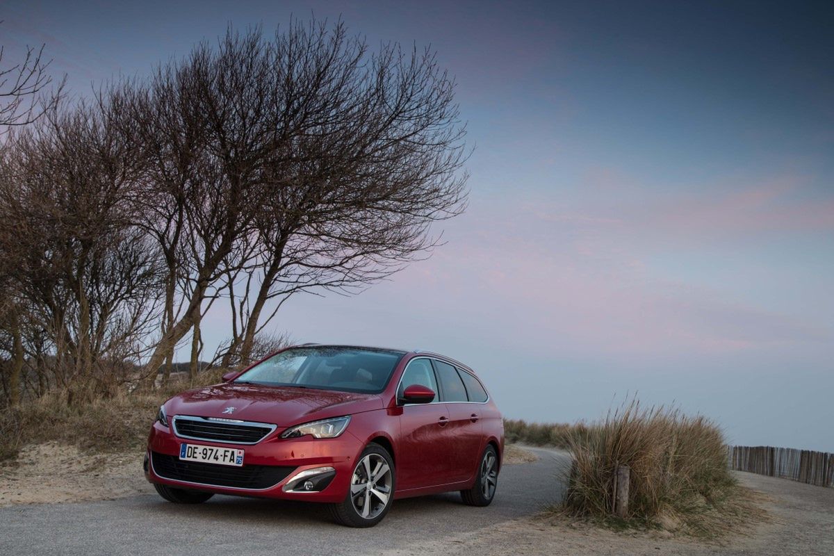 Peugeot 308 SW 1,2 e-THP 130 - pierwsza jazda [galeria] 21