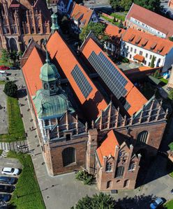 Ksiądz nielegalnie zamontował fotowoltaikę. Teraz musi ją usunąć