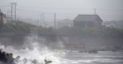 Burza tropikalna Jangmi. W Japonii tysiące bez prądu i transportu