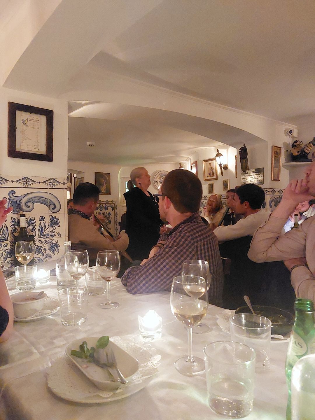 Tradycyjna restauracja z muzyką fado na żywo