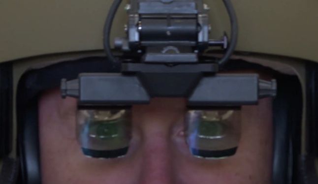 Nachełmowe okulary rozszerzonej rzeczywistości systemu PDAS.