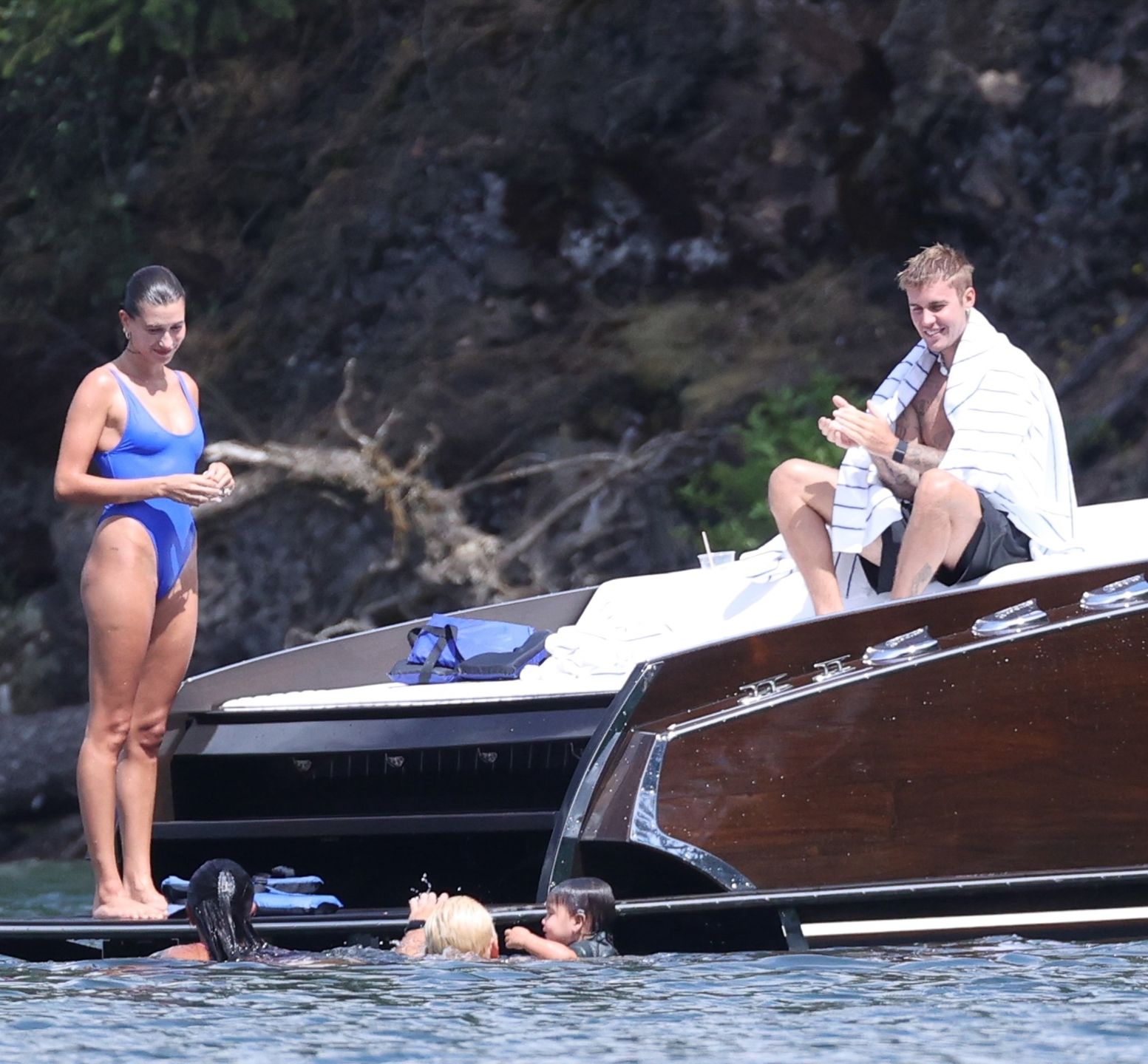 Justina Bieber z żoną Hailey relaksują się na jachcie