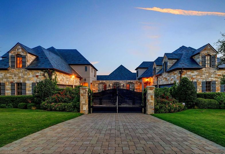 Selena Gomez próbuje sprzedać swoją posiadłość w Teksasie