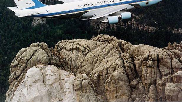 Niezwykłe konstrukcje [cz. 16]. Air Force One i E-4 - powietrzne centrum dowodzenia 1