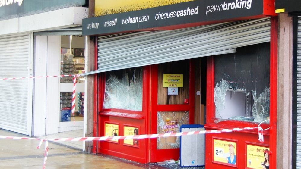 Stare konsole, piękne telefony, szemrane towarzystwo. Żałuję, ale w polskim lombardzie nigdy nic nie kupię 1