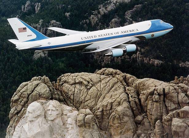 VC-25A nad Mount Rushmore